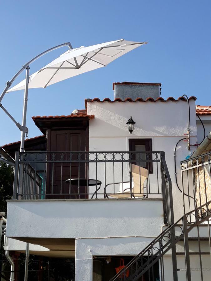 Atrium - Lafkos Villa Luaran gambar