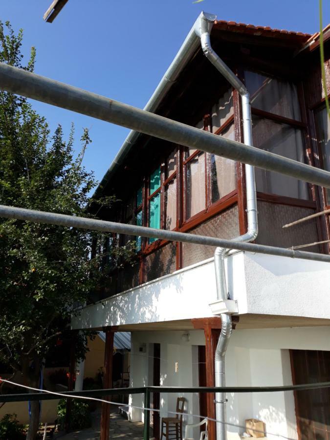 Atrium - Lafkos Villa Luaran gambar